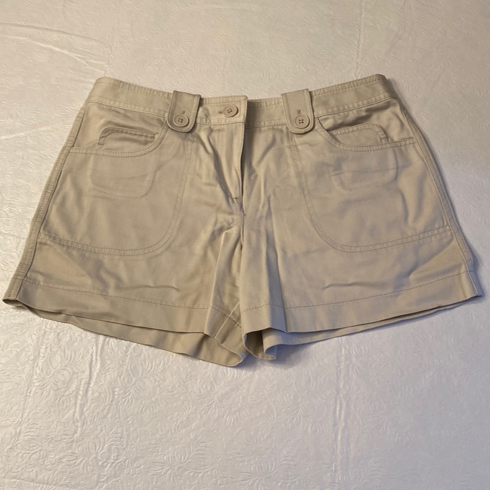 Ann Taylor Loft Light Khaki Shorts- Size 6